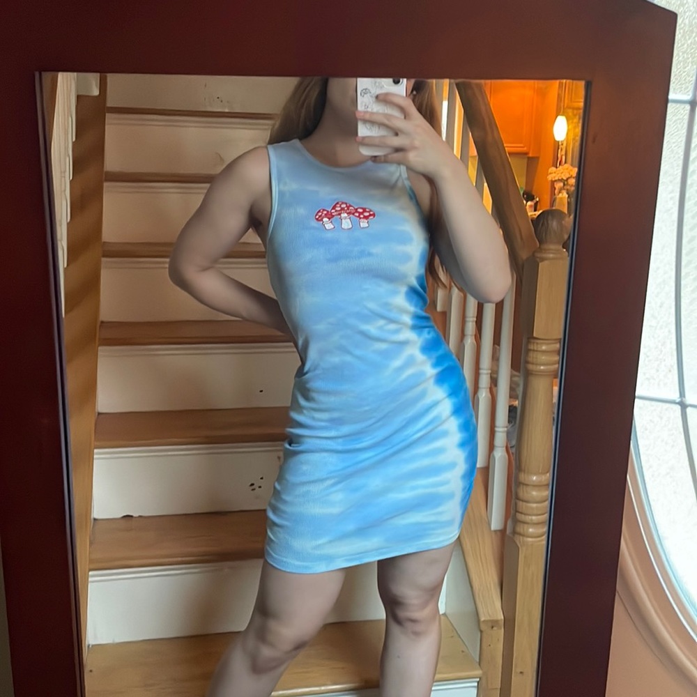 Forever 21 blue tie-dye mushroom dress - Picture 3 of 7
